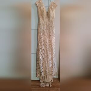 ✨️NEW✨️ Cap Sleeve, Backless, Lace, Court Train, Beach Wedding Dress